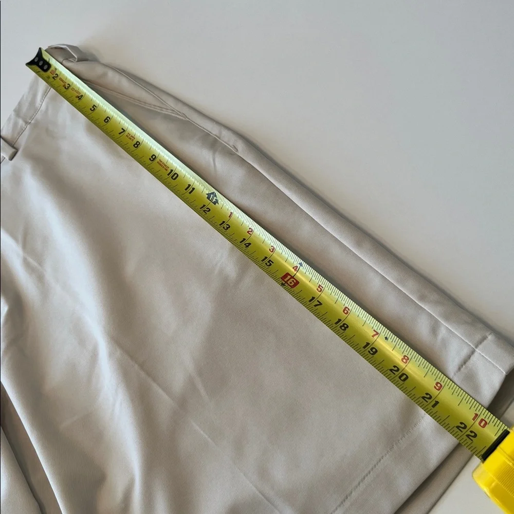 Adidas Flat Front Shorts Performance Stretch Lightweight Fabric Golf Flat Front‎